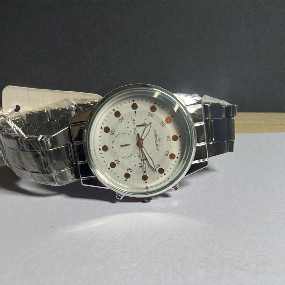 Classic Steel Men’s Watch – Timeless Design with Everyday Comfort